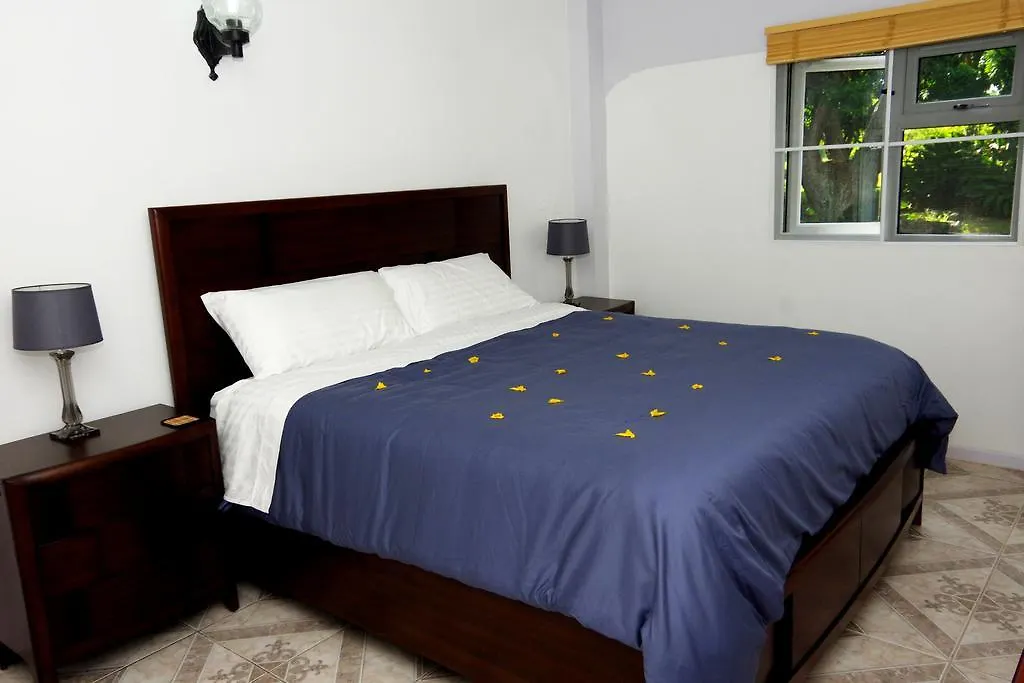 One Hamilton Place - Emerald Choiseul Apartment