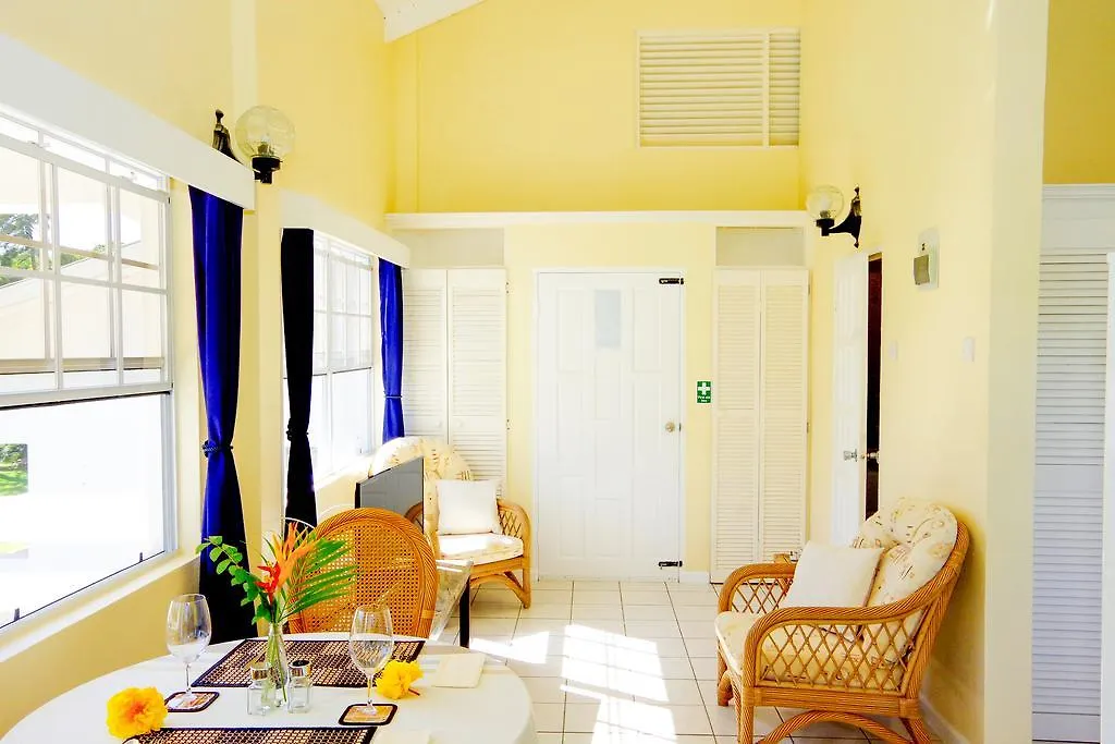 Apartment One Hamilton Place - Emerald Choiseul